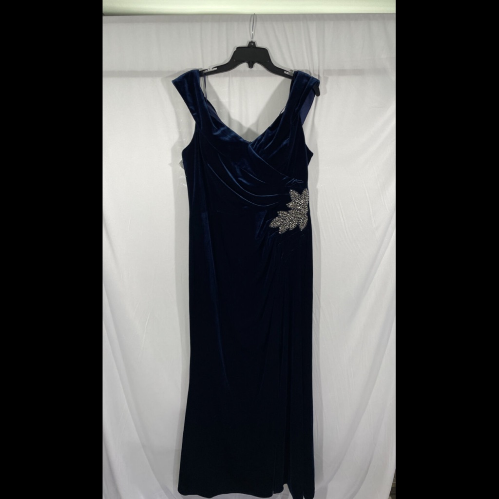 New Alex Evenings [ 18 Regular ] Off Shoulder Velvet Gown In Blue — image 6 of 8